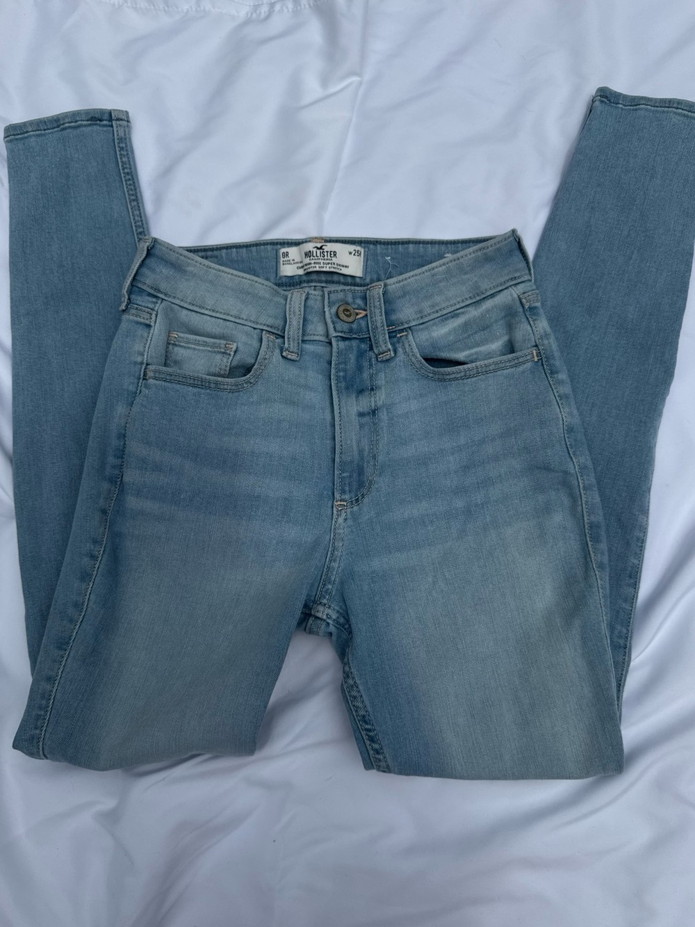 Hollister Light Wash High-Rise Skinny Jeans - Pale Blue